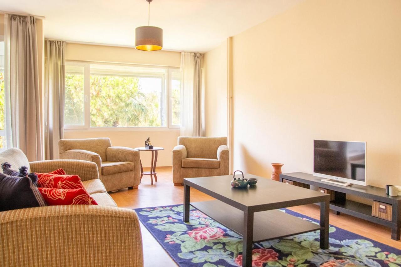 Lovely Flat Near Public Transportation In Esmirna Exterior foto