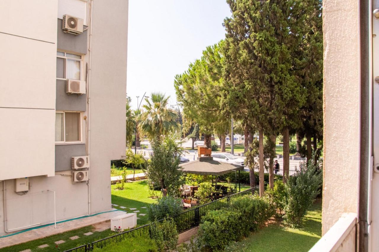 Lovely Flat Near Public Transportation In Esmirna Exterior foto
